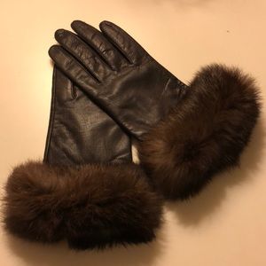 Fur pointed gloves